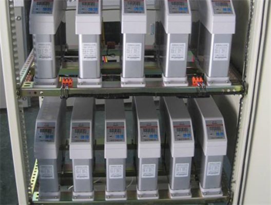 低壓開關柜內電容器安全運行的電流、電壓和溫度有什么要求